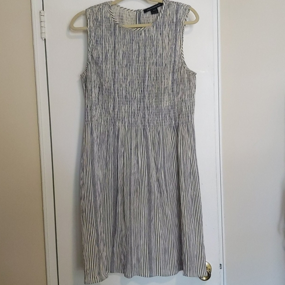 French Connection Dresses & Skirts - French Connection Seersucker summer dress